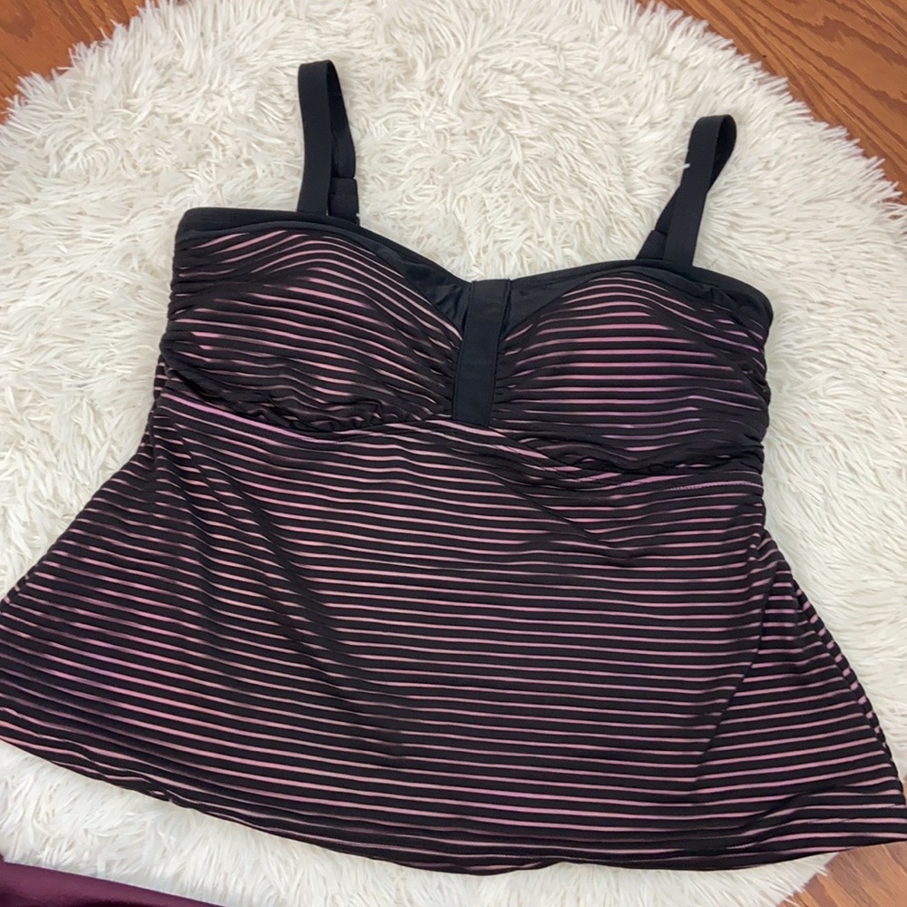 Aqua Couture Swim Top Sz 16